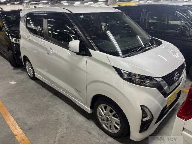 2022 Nissan Nissan Others