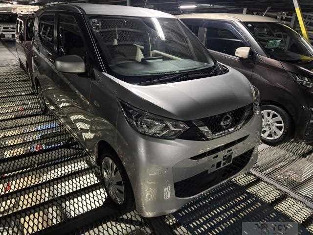 2021 Nissan Nissan Others