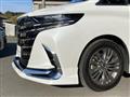 2023 Toyota Alphard Hybrid