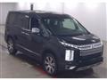 2022 Mitsubishi Delica D5