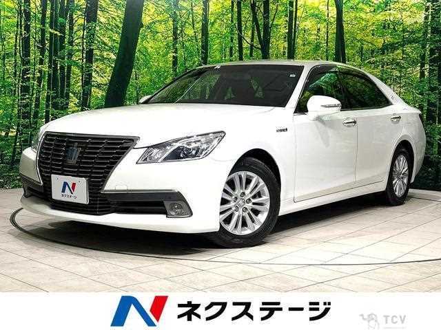 2013 Toyota Crown Hybrid