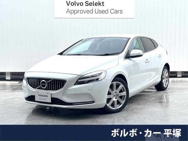 2019 Volvo V40