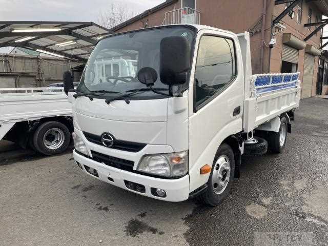 2016 Hino Dutro