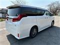 2022 Toyota Alphard Hybrid