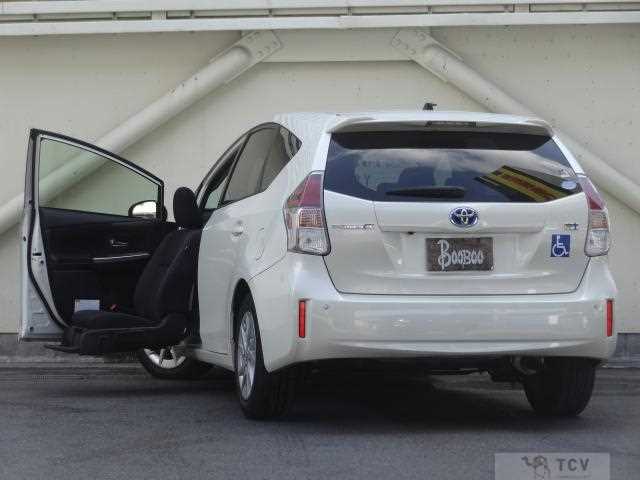 2015 Toyota PRIUS α