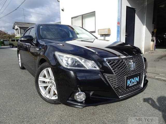 2013 Toyota Crown Hybrid