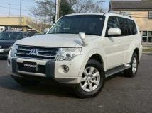 2010 Mitsubishi Pajero