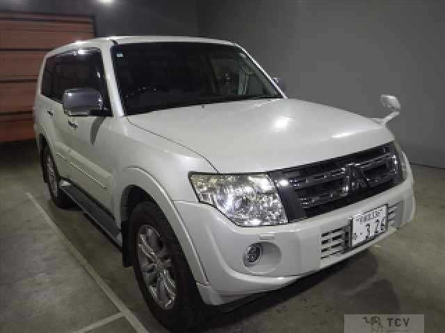 2013 Mitsubishi Pajero