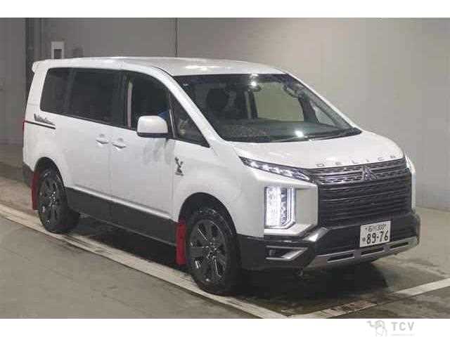 2022 Mitsubishi Delica D5