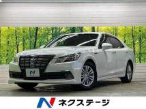 2013 Toyota Crown Hybrid