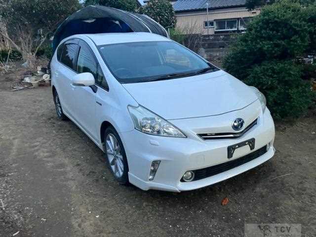 2013 Toyota PRIUS α