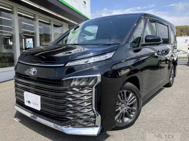 2023 Toyota Voxy