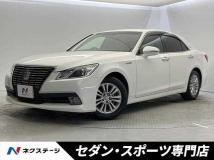 2013 Toyota Crown Hybrid