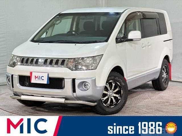 2011 Mitsubishi Delica D5