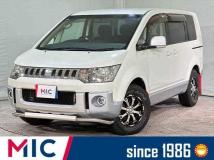 2011 Mitsubishi Delica D5