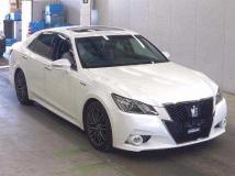 2015 Toyota Crown Hybrid
