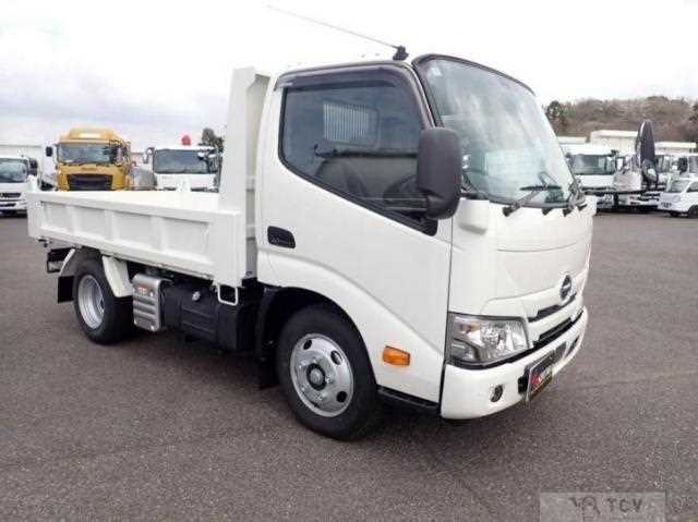 2025 Hino Dutro