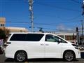 2013 Toyota Vellfire
