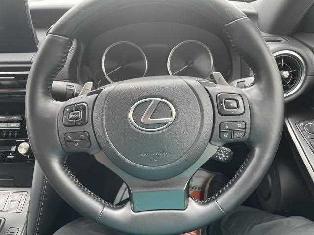 Lexus IS 2022 — миниатюра 9