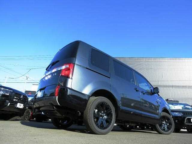 Mitsubishi Delica D5 2026 — фото 11 купить в Москве