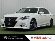 2013 Toyota Crown Hybrid