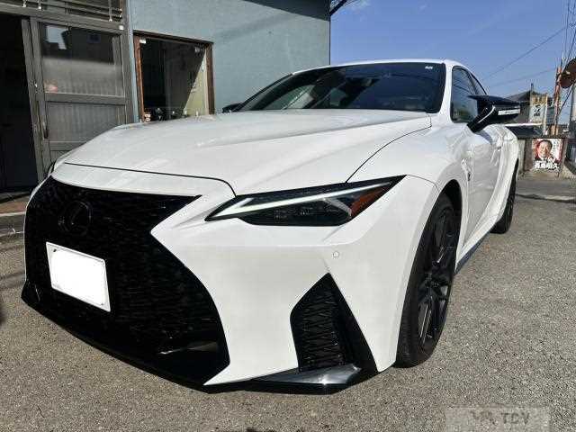 2022 Lexus IS