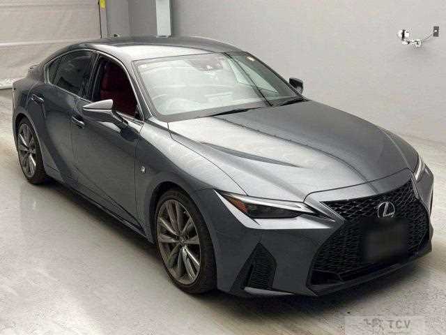 2021 Lexus IS