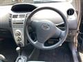 2005 Toyota Vitz