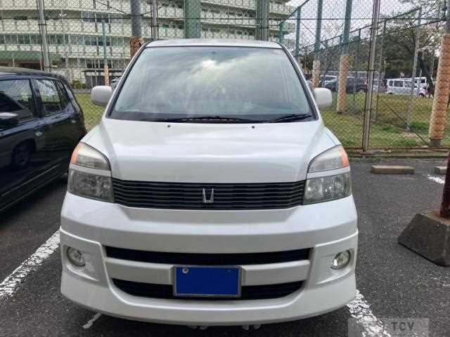 2002 Toyota Voxy