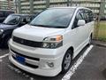 2002 Toyota Voxy