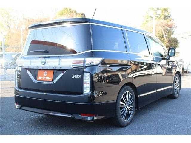 Nissan Elgrand 2023 — фото 11 купить в Москве