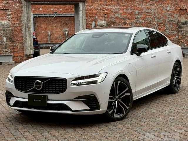 2023 Volvo S90