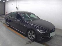 2018 Toyota Crown Hybrid