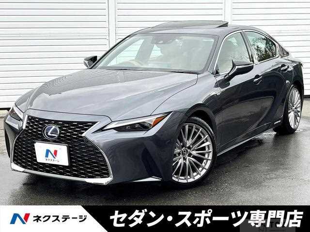 2022 Lexus IS