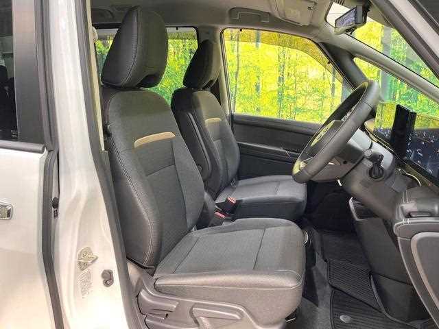 Nissan Serena 2025 — миниатюра 9