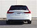 2017 Volvo V90