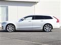 2017 Volvo V90