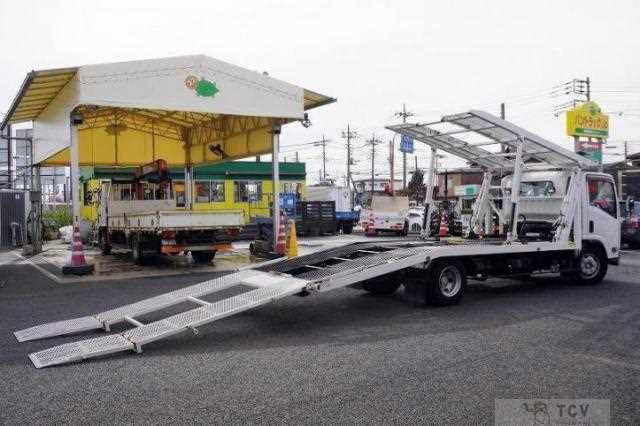 2013 Isuzu Elf Truck