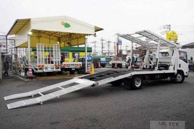 2013 Isuzu Elf Truck