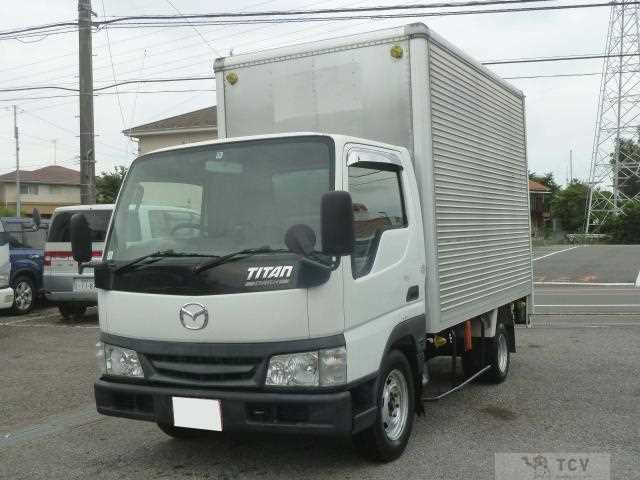 2002 Mazda Titan Dash