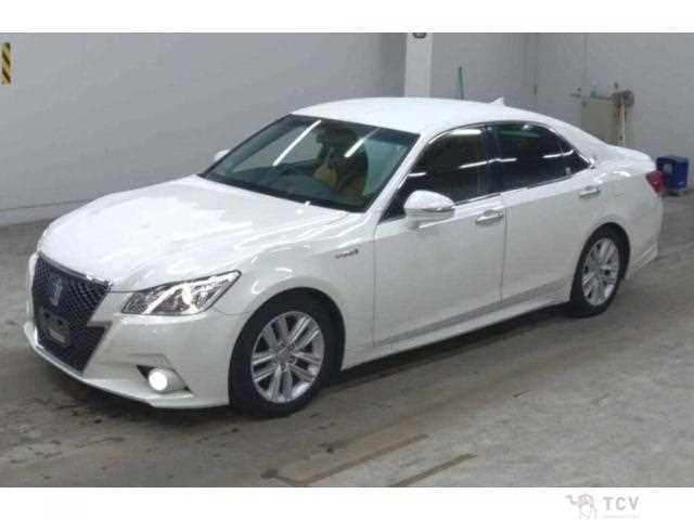 2015 Toyota Crown Hybrid