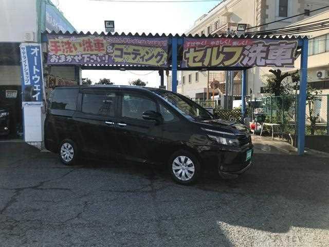 2014 Toyota Voxy