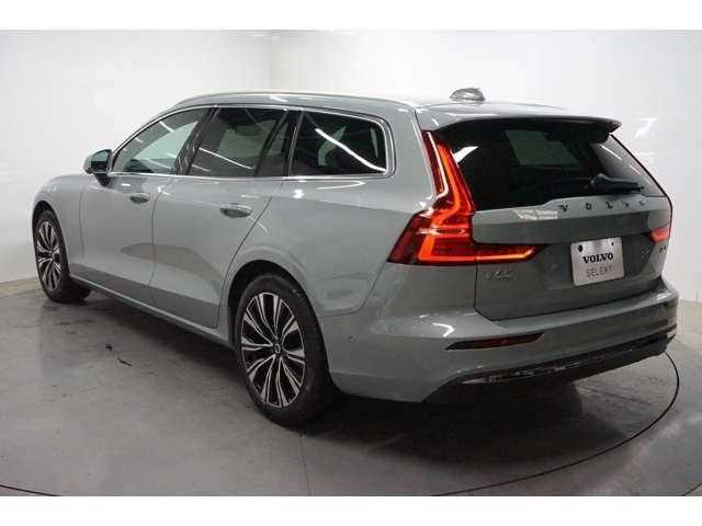 Volvo V60 2025 — фото 4 купить в Москве
