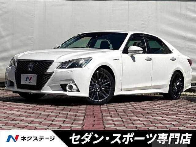 2014 Toyota Crown Hybrid