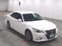 2013 Toyota Crown Hybrid