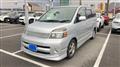 2005 Toyota Voxy