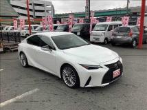 2023 Lexus IS