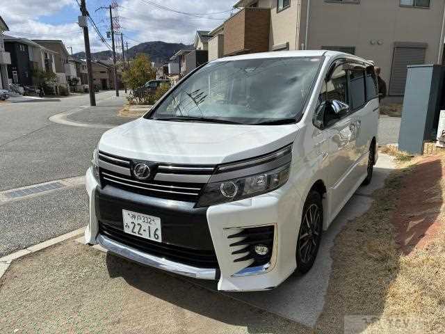2016 Toyota Voxy
