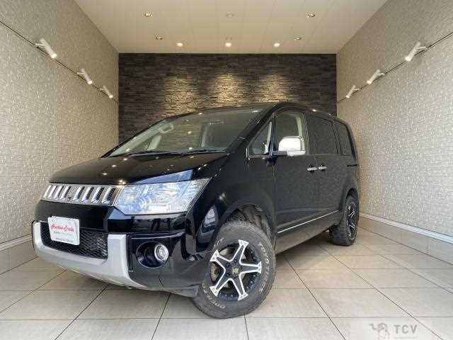 2015 Mitsubishi Delica D5