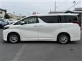 2019 Toyota Alphard Hybrid